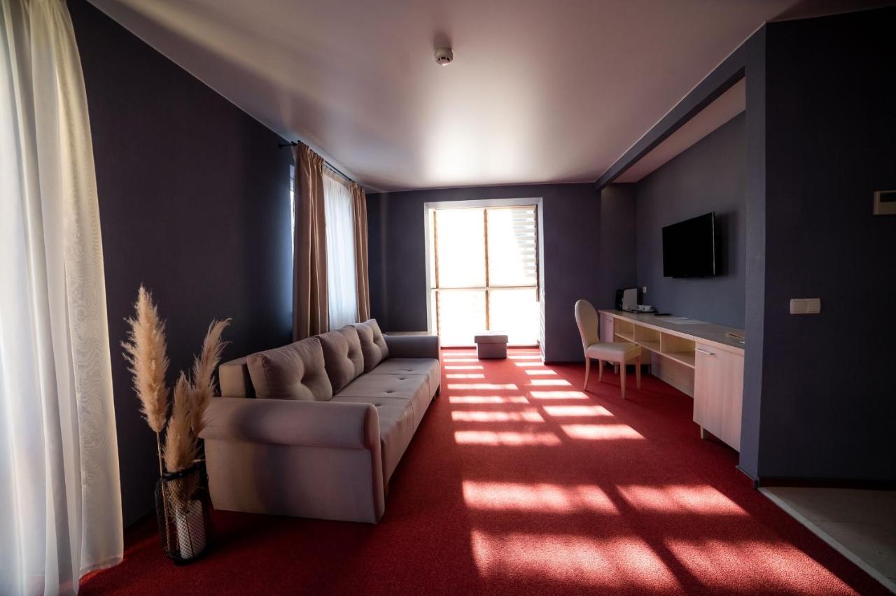 Sribni Leleky Hotel & Spa Lutsk Exterior photo