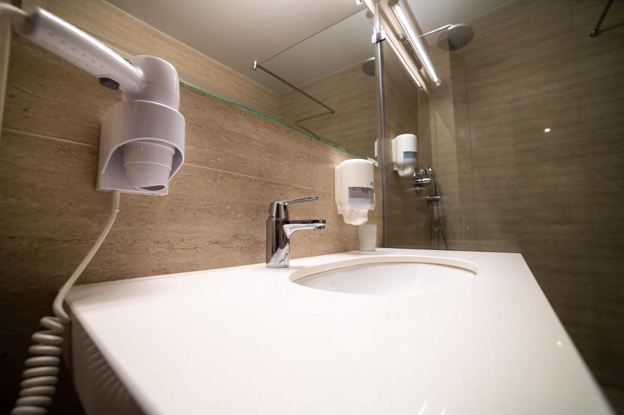 Sribni Leleky Hotel & Spa Lutsk Exterior photo