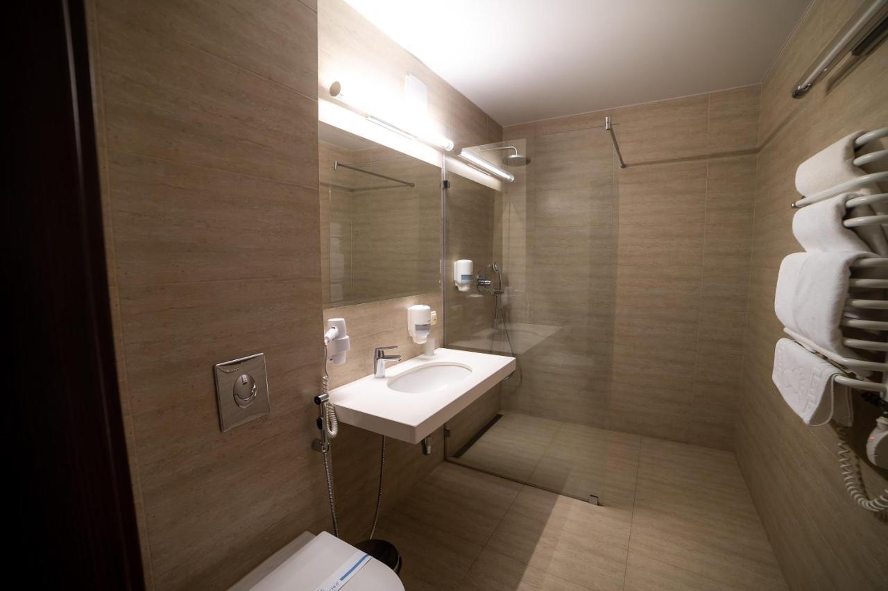 Sribni Leleky Hotel & Spa Lutsk Exterior photo