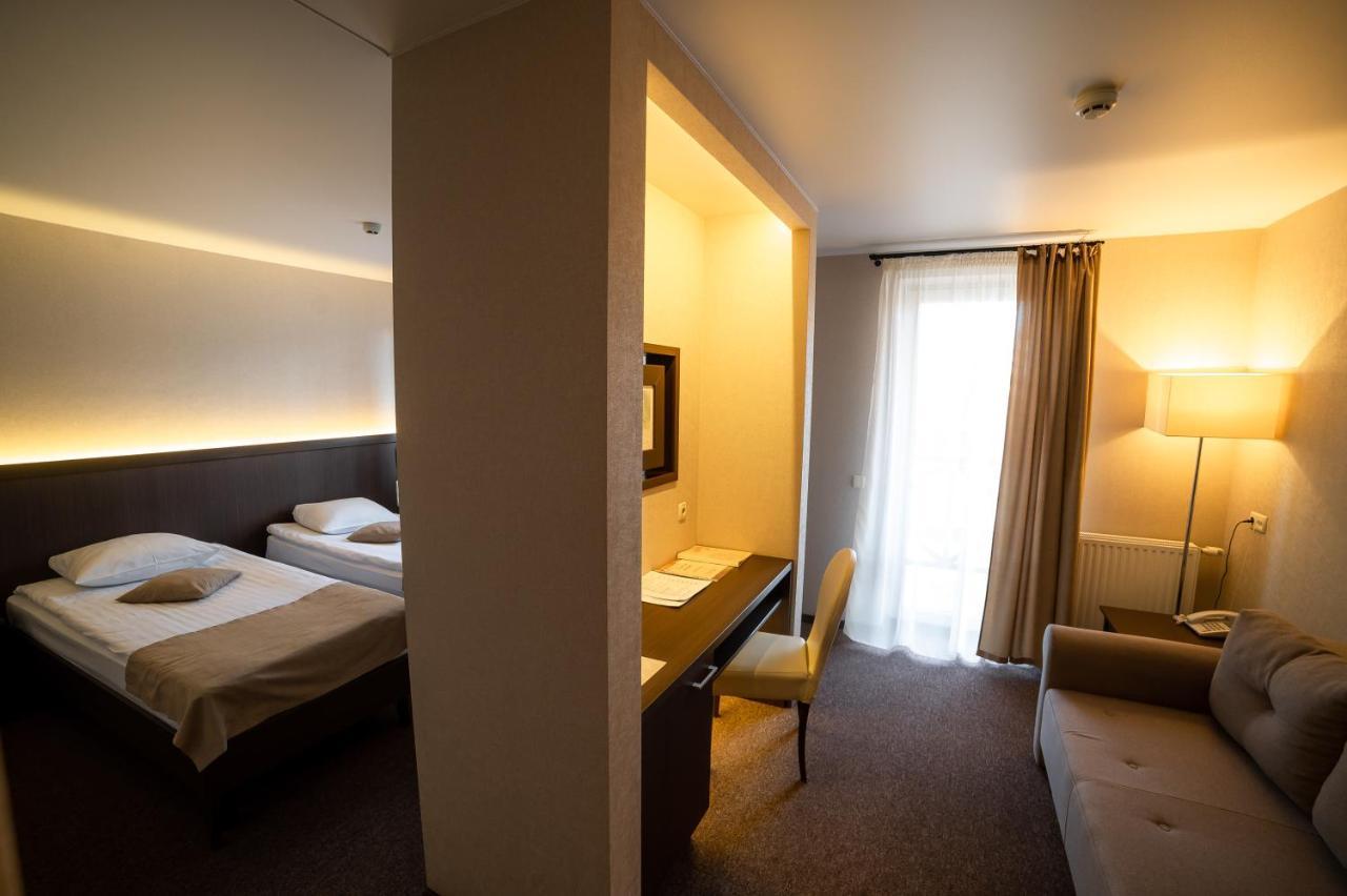 Sribni Leleky Hotel & Spa Lutsk Exterior photo